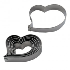 Комплект метални кутери "Криво сърце" - 7 елемента